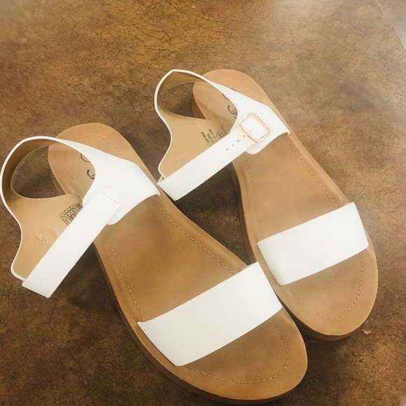 Summer, Sun and Sandals!! - Picture 4 of 4